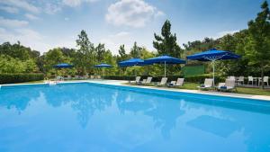 Bazén v ubytování Mak Albania Hotel nebo v jeho okolí
