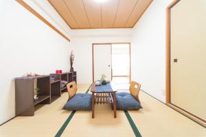 Μια τηλεόραση ή/και κέντρο ψυχαγωγίας στο Awaji Central Room NC03