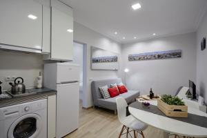 Kuchyň nebo kuchyňský kout v ubytování LEEWAYS LOFT in VALENCIA