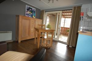 Kuchyň nebo kuchyňský kout v ubytování Hotel Piano 2 - Mont-St-Guibert - Louvain-la-Neuve