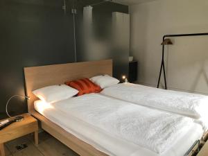 尚提欧酒店客房内的一张或多张床位