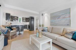 Posezení v ubytování Øyjorden Apartment