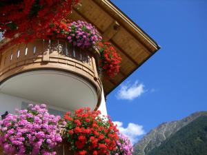 Gallery image of B&B Hotel Alpenrose Rooms & Apartments in Valles