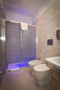 Koupelna v ubytování Borghese Executive Suite