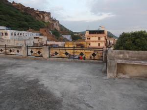 a view of a city from a bridge at Raj Mahal Guest House in Būndi +19 photos