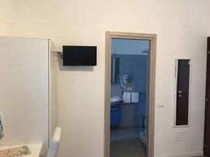 A bathroom at Aquarius Rome