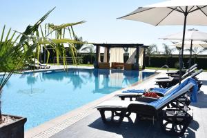 The swimming pool at or close to Villa Fenice