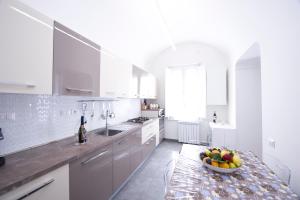 Kuchyňa alebo kuchynka v ubytovaní Casa "Aurora" Atrani - Amalfi coast - beach