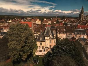 Ett flygfoto av Le Castel Ecossais