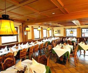 Restaurace v ubytování Gasthof Zur Sonne
