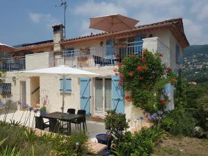 Nespecifikovaný výhled na hory nebo výhled na hory při pohledu z bed and breakfast