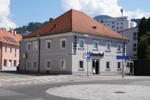 The building in which a panziókat is located