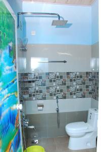 Ванная комната в Punerjeni Homes