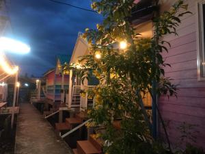 Zahrada ubytování Se'sun Amphawa