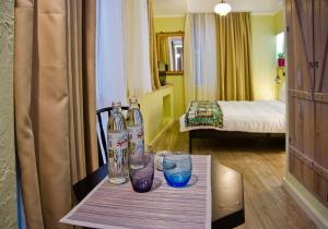 Postel nebo postele na pokoji v ubytování No12 Boutique Hotel