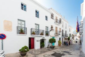 Zdjęcie z galerii obiektu EL TORREON 109 CHARMING B&B - Recomendado Adultos w mieście Frigiliana