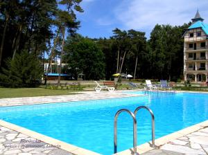 Bazén v ubytování Borówka w Blue Mare nebo v jeho okolí