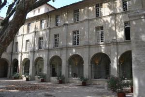 Foto dalla galleria di Hôtel Cloitre Saint Louis Avignon ad Avignone