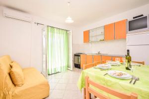 Kuchyň nebo kuchyňský kout v ubytování Apartments Zoricic