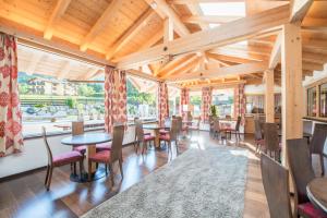 Restaurace v ubytování Hotel Alpenrose Wellness