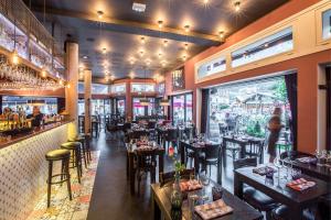 Restoran või mõni muu söögikoht majutusasutuses Pointe Isabelle