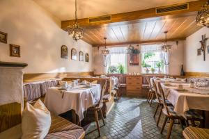 Restaurace v ubytování Landgasthof Oberlander