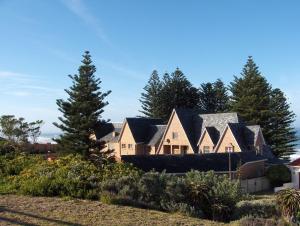 Gallery image of Sea Otters Lodge in Kini Bay