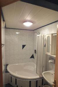 A bathroom at Eggerhof Még 34 kép