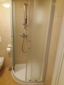 Koupelna v ubytování Apartmani Nina