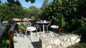 Vonkajšia záhrada v ubytovaní Luxury Villa Luminosa