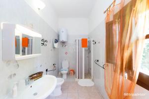 Koupelna v ubytování B&B Villa Pia + 37 fotografií