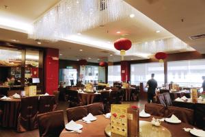 ห้องอาหารหรือที่รับประทานอาหารของ Times Hotel Brunei