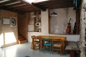 Posezení v ubytování Albergue Les Xendes. Parque de Redes + 13 fotografií