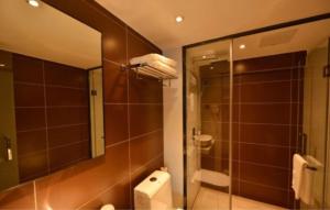 Kylpyhuone majoituspaikassa IU Hotel Beijing Zhongguancun Zhichunli