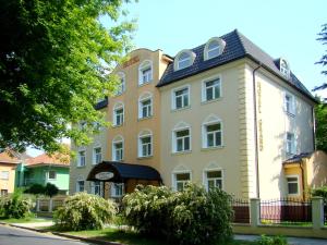 The building in which a szállodákat is located