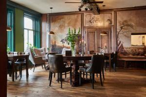 Posezení v ubytování Hotel 't Gemeentehuis