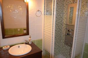 A bathroom at Casa LLovet