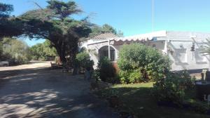Fotografie z fotogalerie ubytování En Finca Las Dunas dos Chalets con jacuzzis en primera linea de playa , uno de 4 dormitorios y otro de 2 dormitorios, Llama al Seiscientos veintisiete Cuatrocientos diecisiete Trescientos noventa y ocho v destinaci Rota
