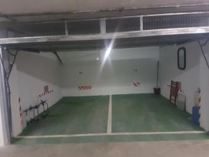 Tennis and/or squash facilities at Migyana Horadada or nearby