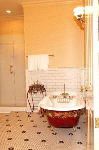 A bathroom at Beaumont Hotel and Spa - Adults Only