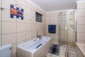 Gallery image of The White House Apartment in Mossel Bay