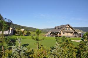 Nespecifikovaný výhled na hory nebo výhled na hory při pohledu z apartmánu