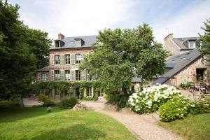 Gallery image of La Maison Du Parc in Honfleur