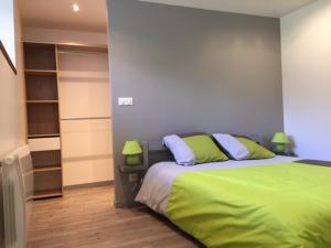 Galeriebild der Unterkunft La Grange du Lac de Cantalès in Lacapelle-Viescamp