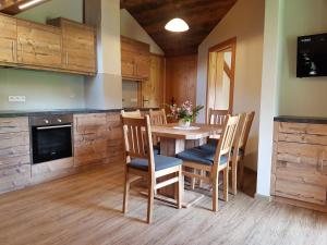 A kitchen or kitchenette at Hoamalm