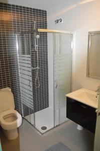 Łazienka w obiekcie Oasis Beach F 3003