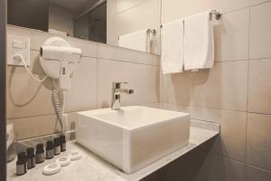 Bilik mandi di Vivaldi Hotel Loft Punta Carretas