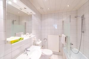 Koupelna v ubytování Landhotel Groggerhof + 37 fotografií