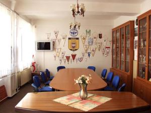TV a/nebo společenská místnost v ubytování Hotel Štadión