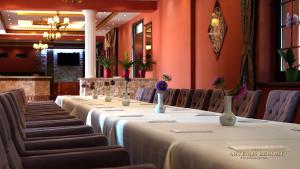 Posezení v ubytování Artemis Resort Wellness Hotel + 37 fotografií